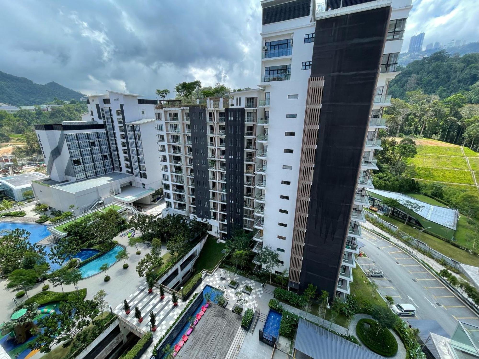 Midhill Apartment Genting 605, 1113, 1213 By Aurorahomes Genting Highlands Exterior foto